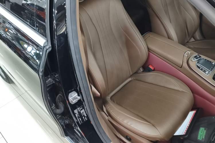 Used Mercedes-Benz E-Class 2023 E 300 L Luxury Model Right Front Seat