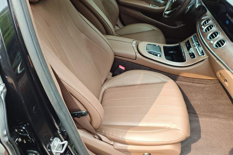Used Mercedes-Benz E-Class 2023 Updated E 300 L Luxury Edition Right Front Seat