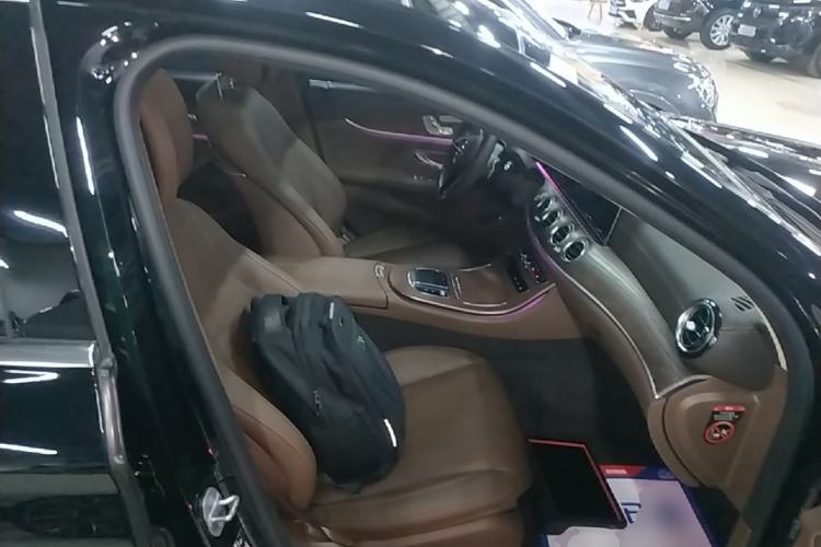 Used Mercedes-Benz E-Class 2023 Updated E 300 L Luxury Edition Right Front Seat