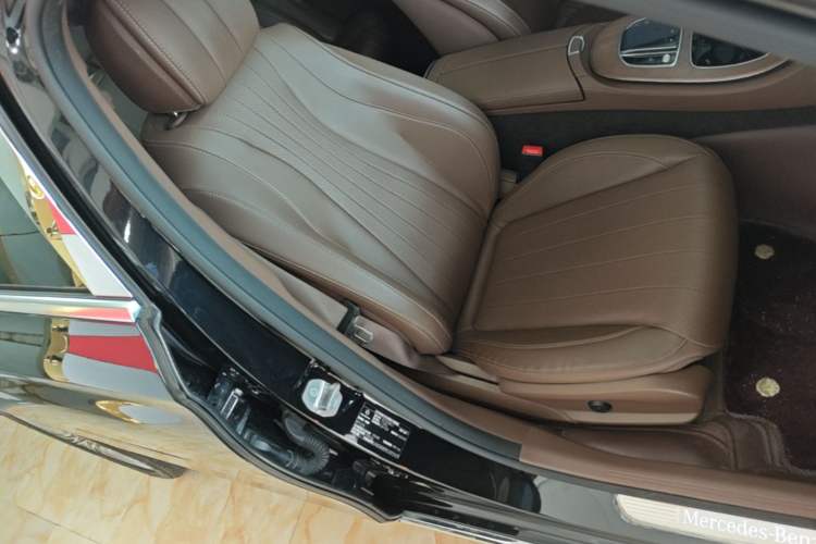 Used Mercedes-Benz E-Class 2023 E 300 L Stylish Model Right Front Seat