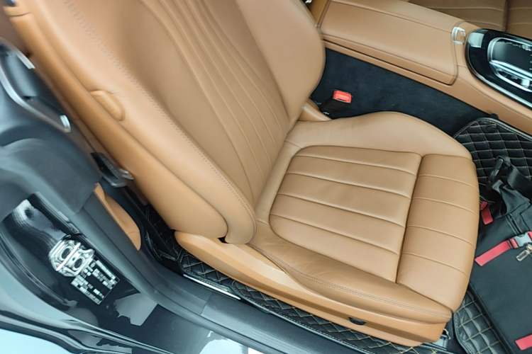 Used Mercedes-Benz E-Class 2023 E 260 Coupe Right Front Seat