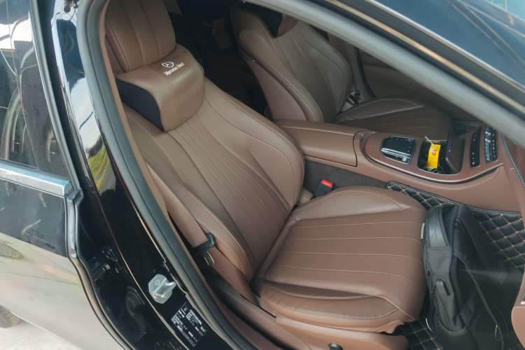 Used Mercedes-Benz E-Class 2023 E 300 L Stylish Model Right Front Seat
