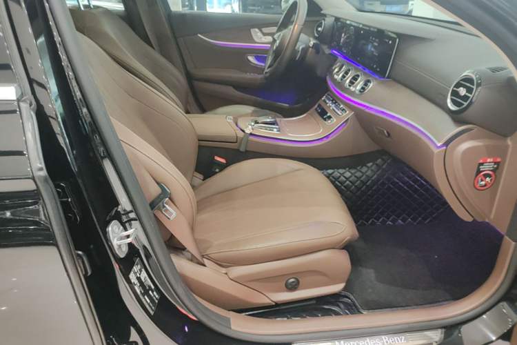 Used Mercedes-Benz E-Class 2023 Updated E 300 L Luxury Edition Right Front Seat