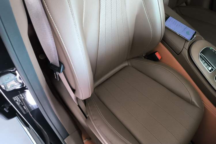 Used Mercedes-Benz E-Class 2023 Updated E 300 L Luxury Edition Right Front Seat