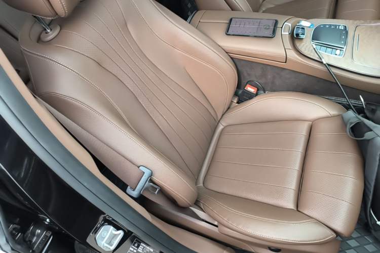 Used Mercedes-Benz E-Class 2023 Facelift E 260 L Right Front Seat