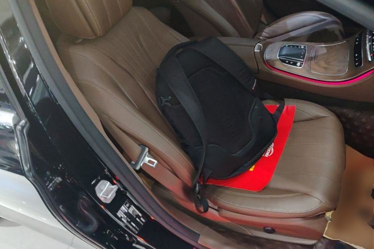 Used Mercedes-Benz E-Class 2023 Updated E 300 L Luxury Edition Right Front Seat