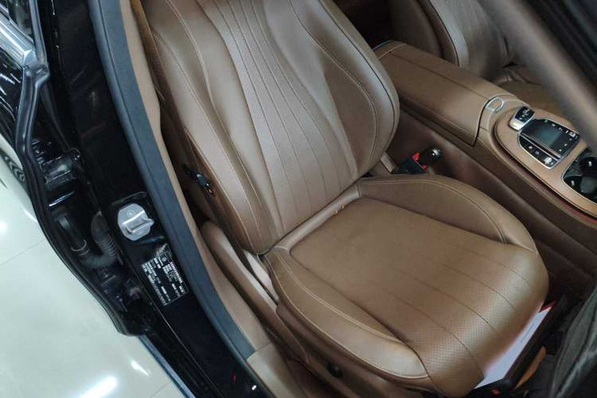 Used Mercedes-Benz E-Class 2023 Updated E 300 L Luxury Edition Right Front Seat
