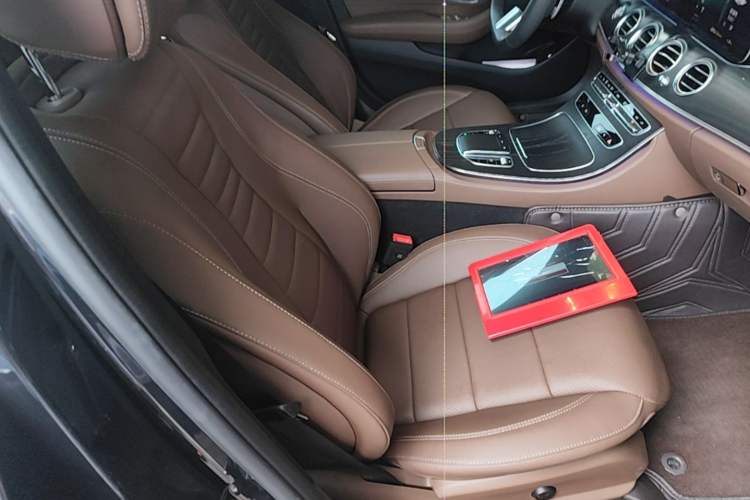 Used Mercedes-Benz E-Class 2023 Restyled E 300 L Sporty and Stylish Edition Right Front Seat