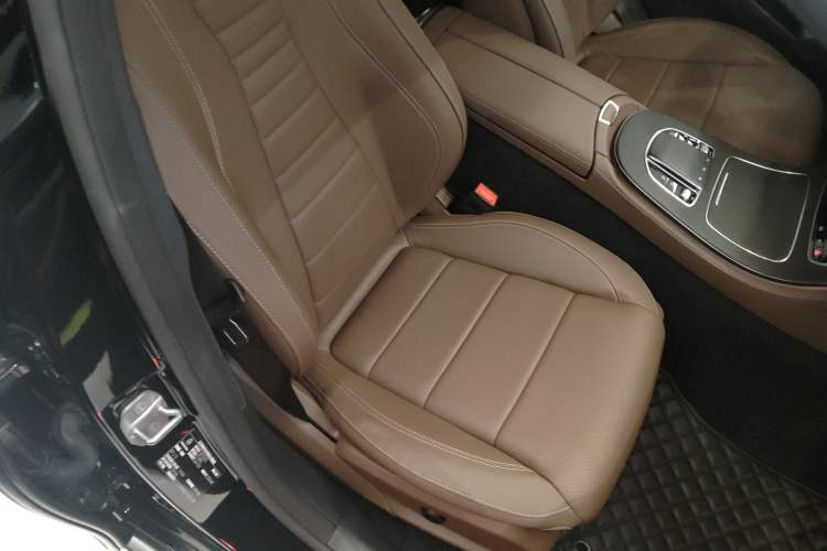 Used Mercedes-Benz E-Class 2023 Restyled E 300 L Sport Luxury Edition Right Front Seat