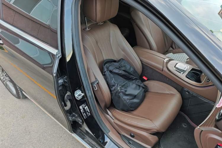 Used Mercedes-Benz E-Class 2023 E 300 L Stylish Model Right Front Seat