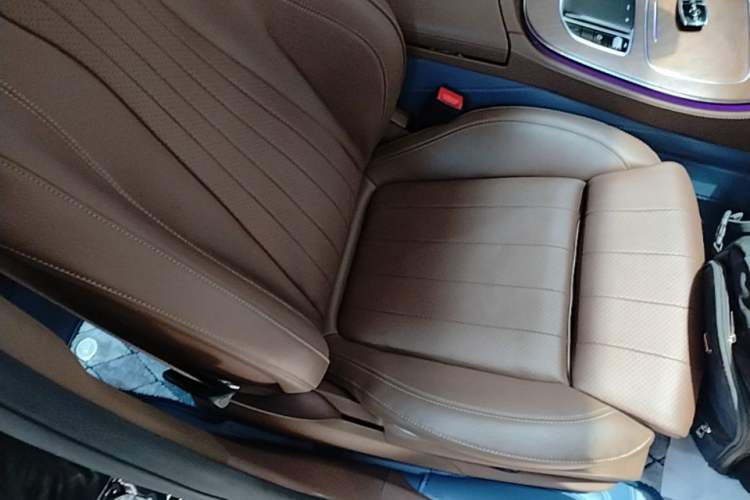 Used Mercedes-Benz E-Class 2023 E 260 L Right Front Seat