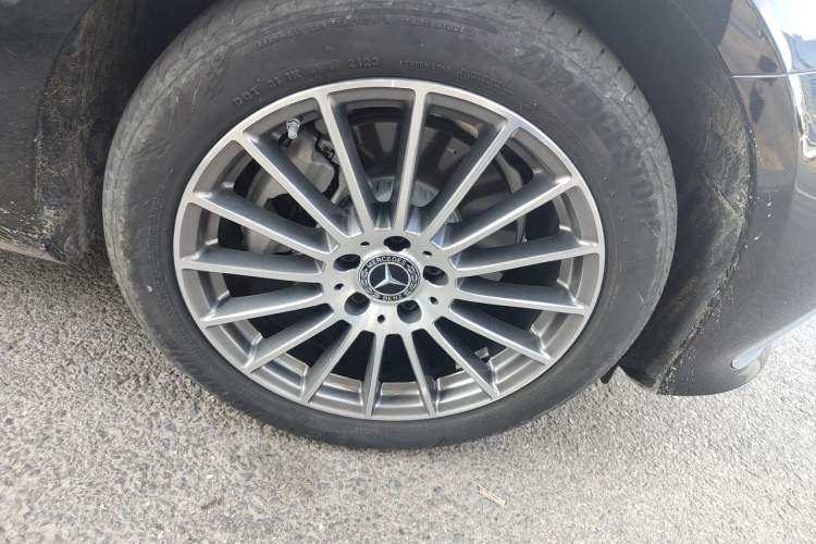 Used Mercedes-Benz E-Class 2023 Facelift E 260 L 4MATIC Right Front Wheel Hub