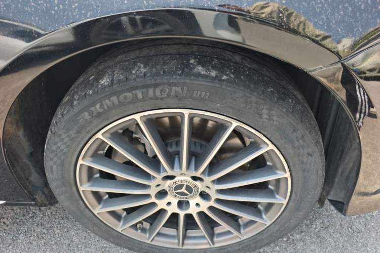 Used Mercedes-Benz E-Class 2023 E 260 L Right Front Wheel Hub