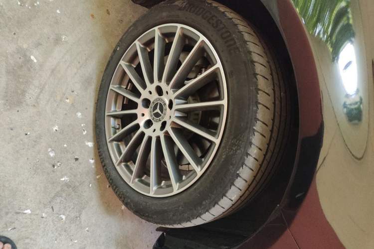 Used Mercedes-Benz E-Class 2023 Facelift E 260 L Right Front Wheel Hub