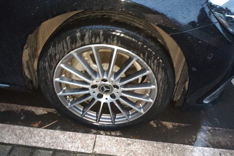 Used Mercedes-Benz E-Class 2023 Facelift E 260 L Right Front Wheel Hub