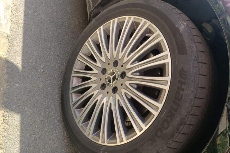 Used Mercedes-Benz E-Class 2023 Updated E 300 L Fashion Edition Right Front Wheel Hub