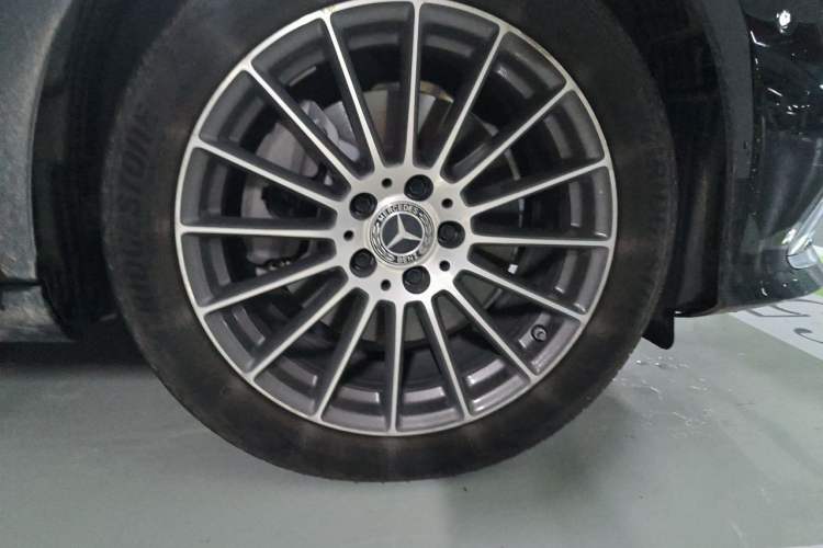 Used Mercedes-Benz E-Class 2023 Facelift E 260 L Right Front Wheel Hub
