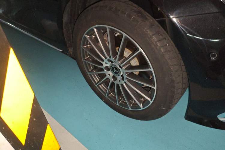 Used Mercedes-Benz E-Class 2023 Facelift E 260 L Right Front Wheel Hub