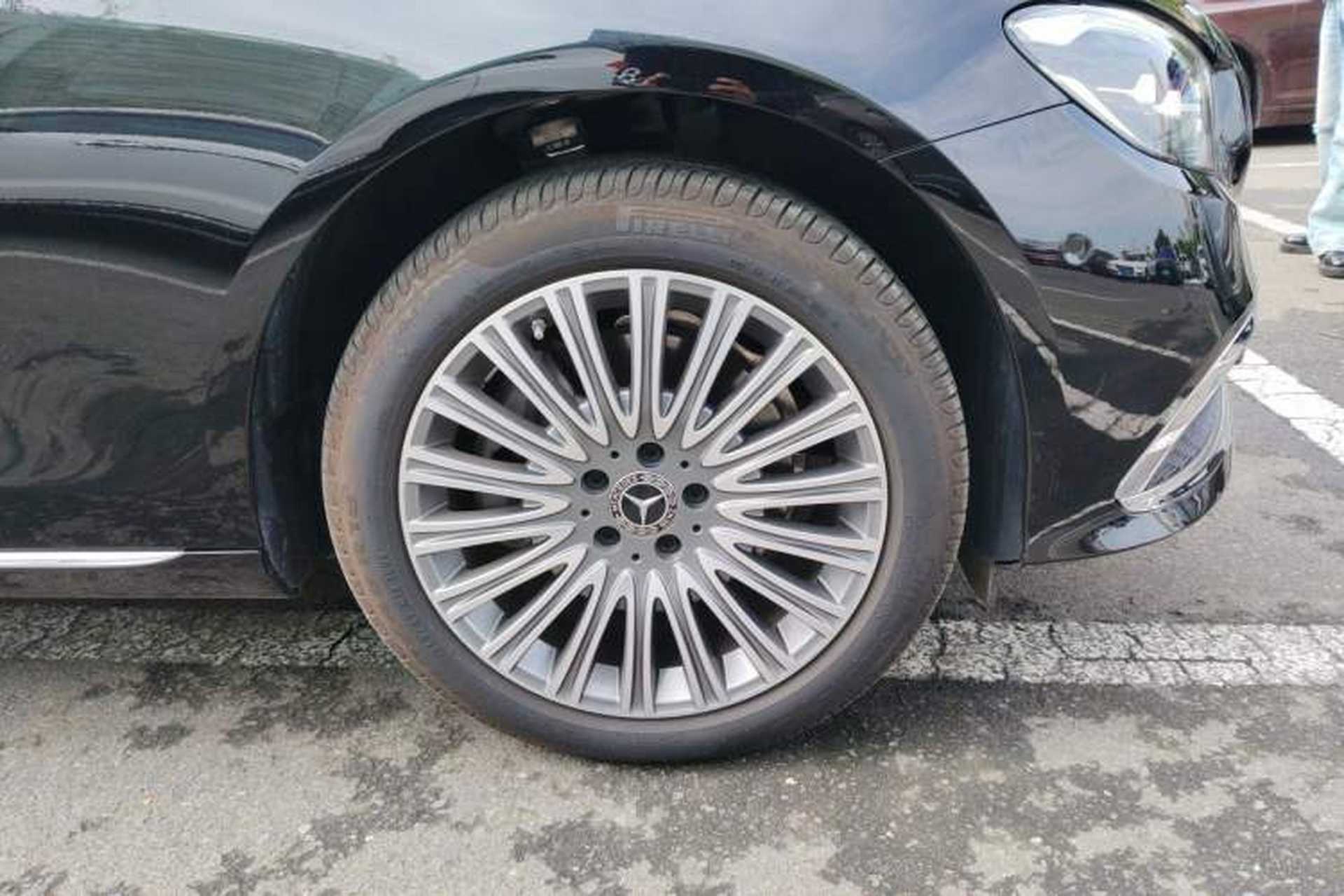 Used Mercedes-Benz E-Class 2023 E 300 L Stylish Model Right Front Wheel Hub