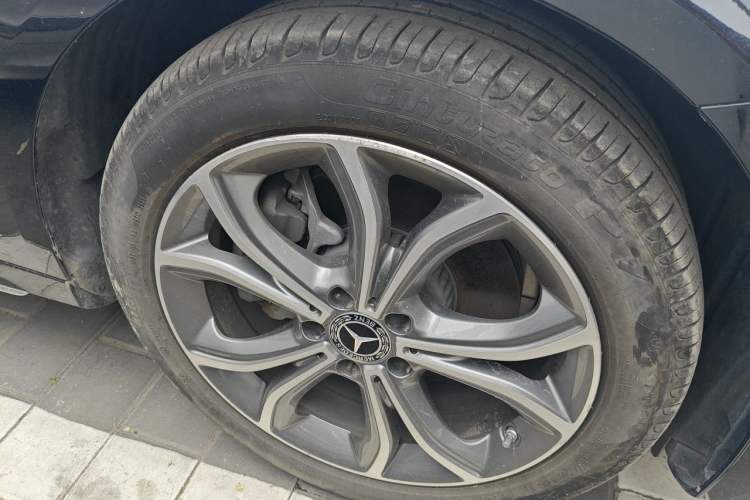 Used Mercedes-Benz E-Class 2023 Restyled E 300 L Sporty and Stylish Edition Right Front Wheel Hub