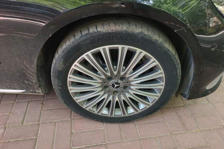 Used Mercedes-Benz E-Class 2023 E 300 L Stylish Model Right Front Wheel Hub