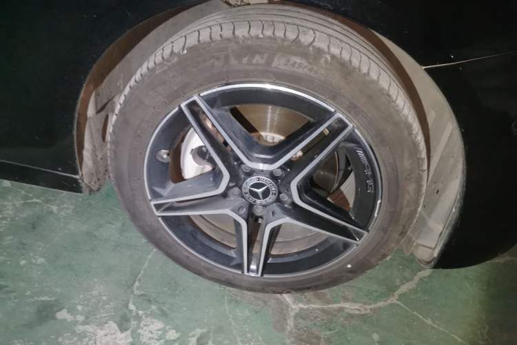 Used Mercedes-Benz E-Class 2023 Restyled E 260 Fashion Sport Edition Right Front Wheel Hub
