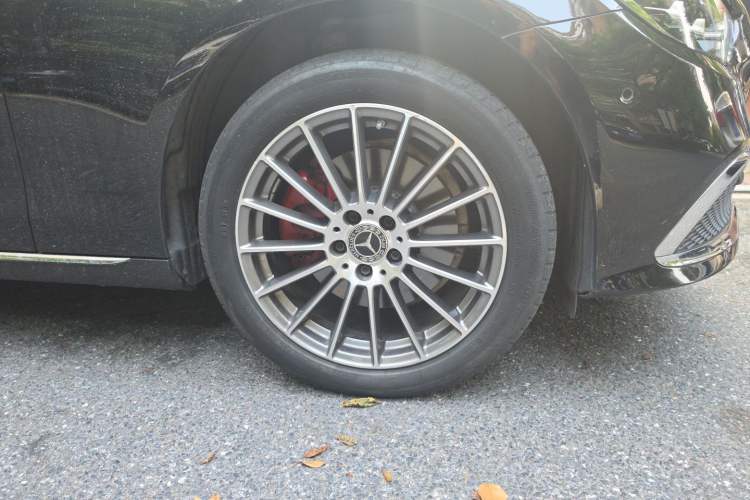 Used Mercedes-Benz E-Class 2023 Facelift E 260 L Right Front Wheel Hub