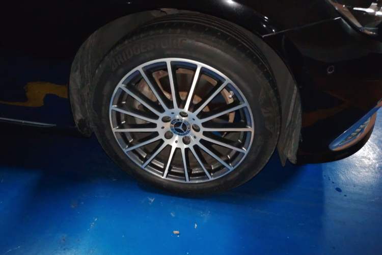 Used Mercedes-Benz E-Class 2023 Facelift E 260 L Right Front Wheel Hub