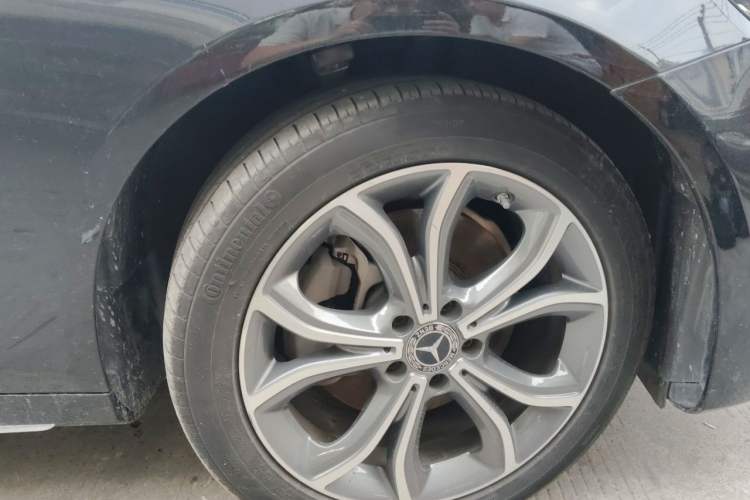 Used Mercedes-Benz E-Class 2023 E 300 L Sporty and Stylish Model Right Front Wheel Hub