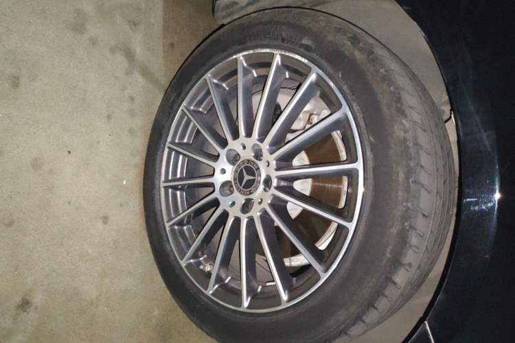 Used Mercedes-Benz E-Class 2023 Facelift E 260 L Right Front Wheel Hub