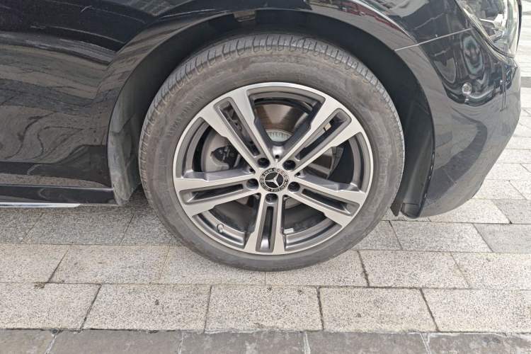 Used Mercedes-Benz E-Class 2023 E 260 L Sport Edition Right Front Wheel Hub