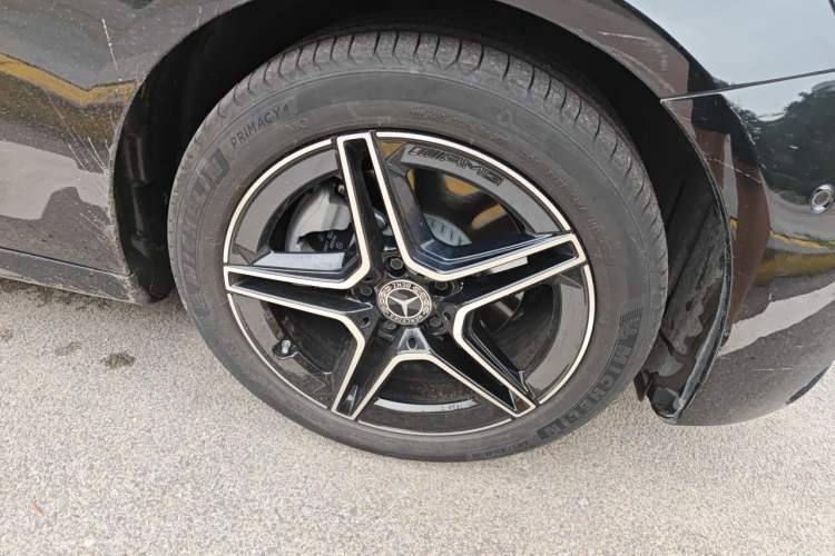Used Mercedes-Benz E-Class 2023 Restyled E 260 Fashion Sport Edition Right Front Wheel Hub