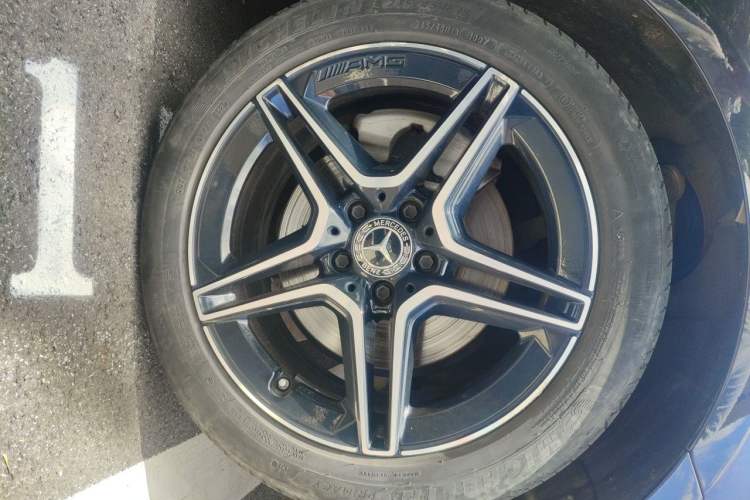 Used Mercedes-Benz E-Class 2023 Restyled E 260 Fashion Sport Edition Right Front Wheel Hub