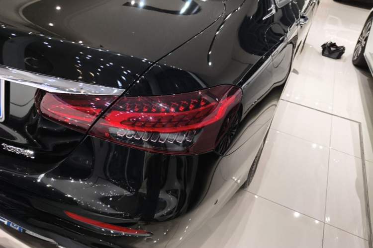Used Mercedes-Benz E-Class 2023 Restyled E 300 L Sporty and Stylish Edition Right Rear Taillight