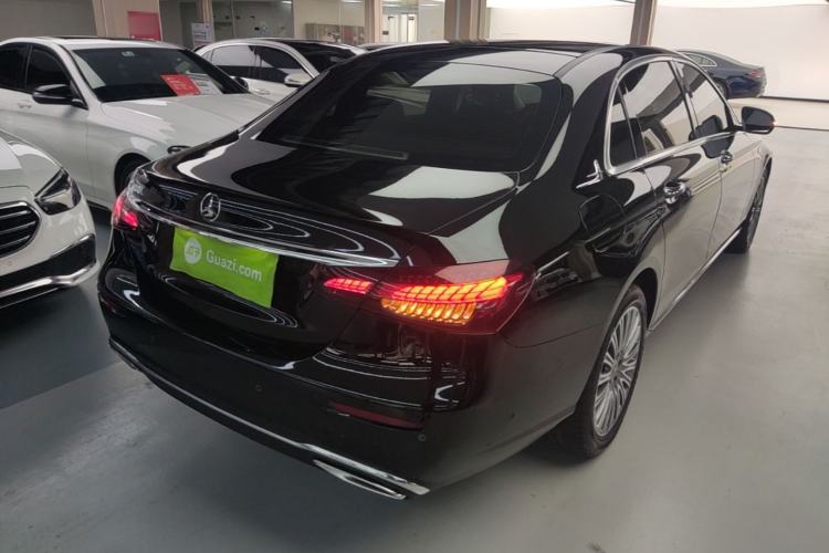 Used Mercedes-Benz E-Class 2023 Updated E 300 L Luxury Edition Right Rear Taillight