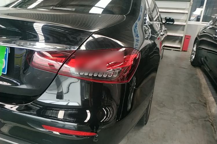 Used Mercedes-Benz E-Class 2023 Updated E 300 L Luxury Edition Right Rear Taillight