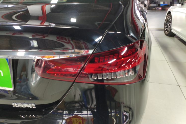 Used Mercedes-Benz E-Class 2023 Updated E 300 L Fashion Edition Right Rear Taillight