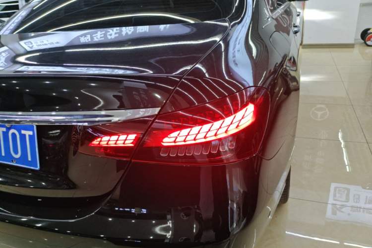 Used Mercedes-Benz E-Class 2023 E 300 L Luxury Model Right Rear Taillight