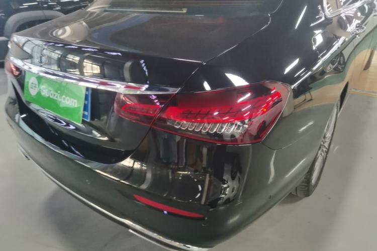 Used Mercedes-Benz E-Class 2023 Updated E 300 L Luxury Edition Right Rear Taillight