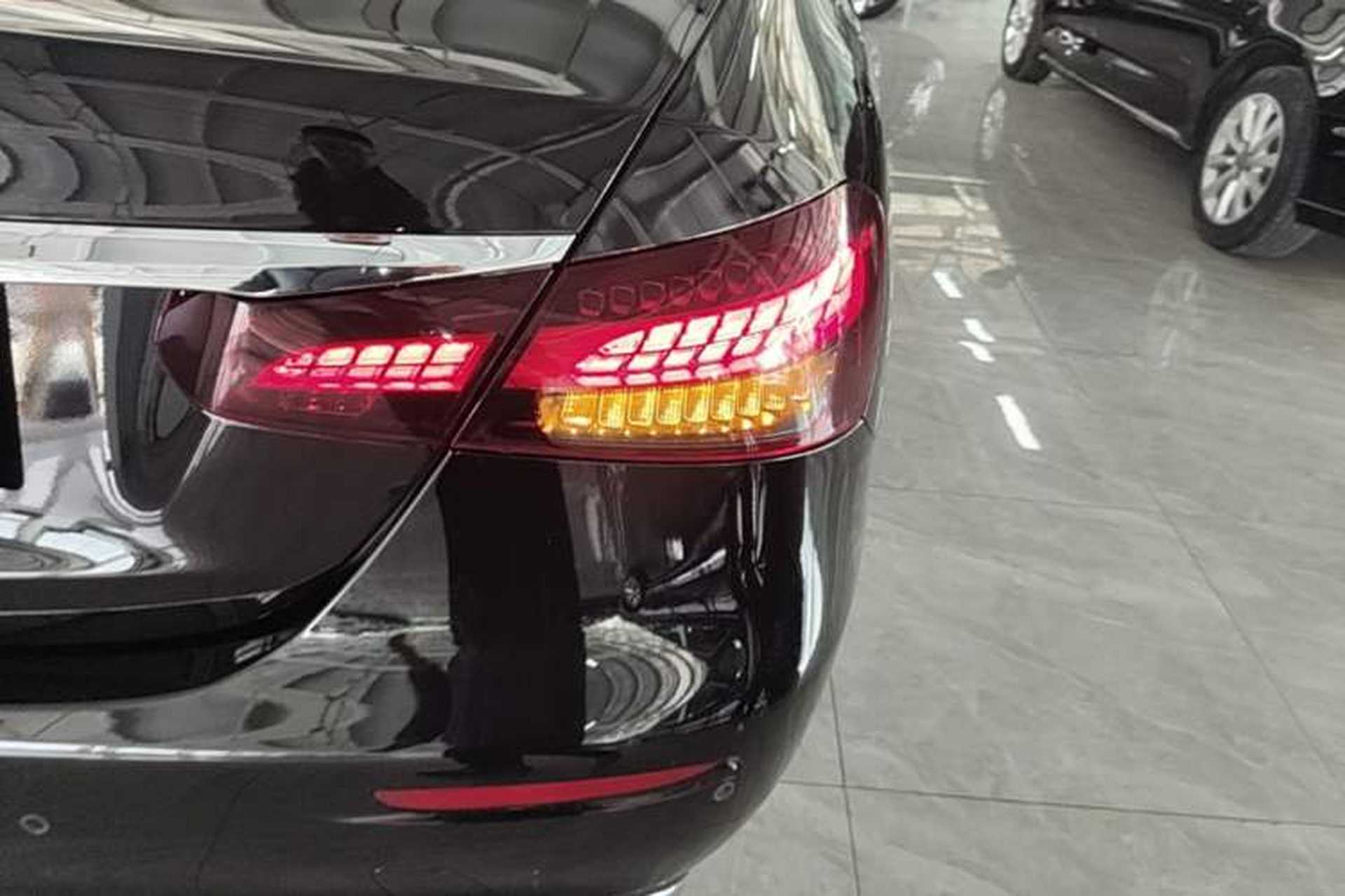 Used Mercedes-Benz E-Class 2023 Updated E 300 L Fashion Edition Right Rear Taillight