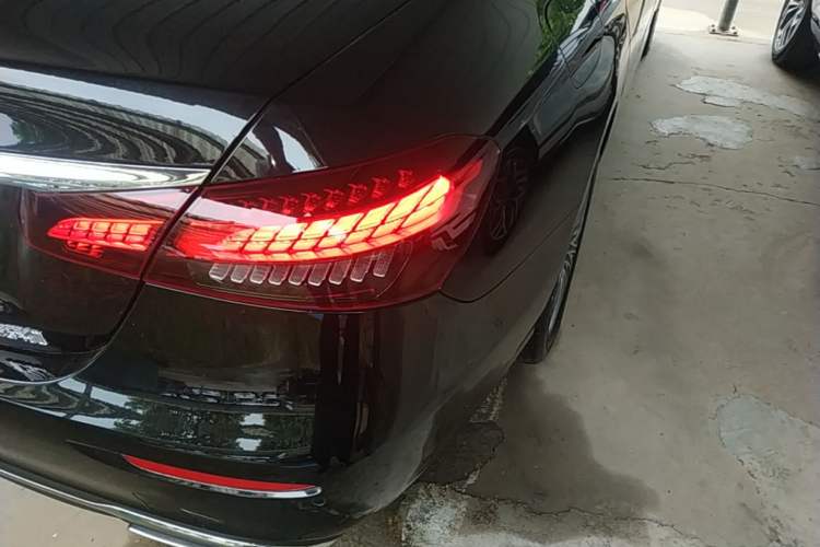 Used Mercedes-Benz E-Class 2023 E 300 L Luxury Model Right Rear Taillight