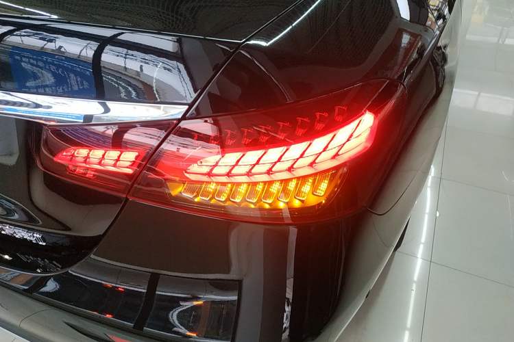 Used Mercedes-Benz E-Class 2023 E 260 L Right Rear Taillight