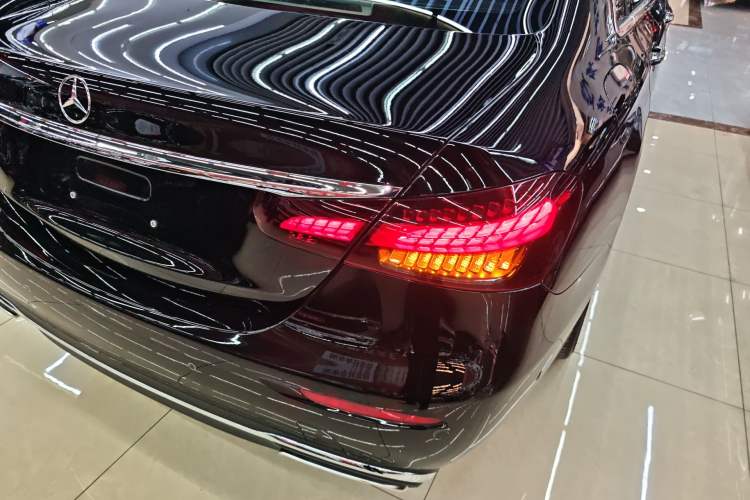 Used Mercedes-Benz E-Class 2023 E 300 L Stylish Model Right Rear Taillight
