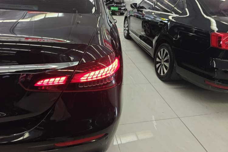 Used Mercedes-Benz E-Class 2023 Restyled E 260 L Sport Edition Right Rear Taillight