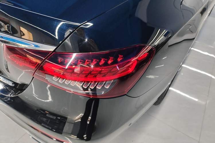 Used Mercedes-Benz E-Class 2023 E 260 L Right Rear Taillight