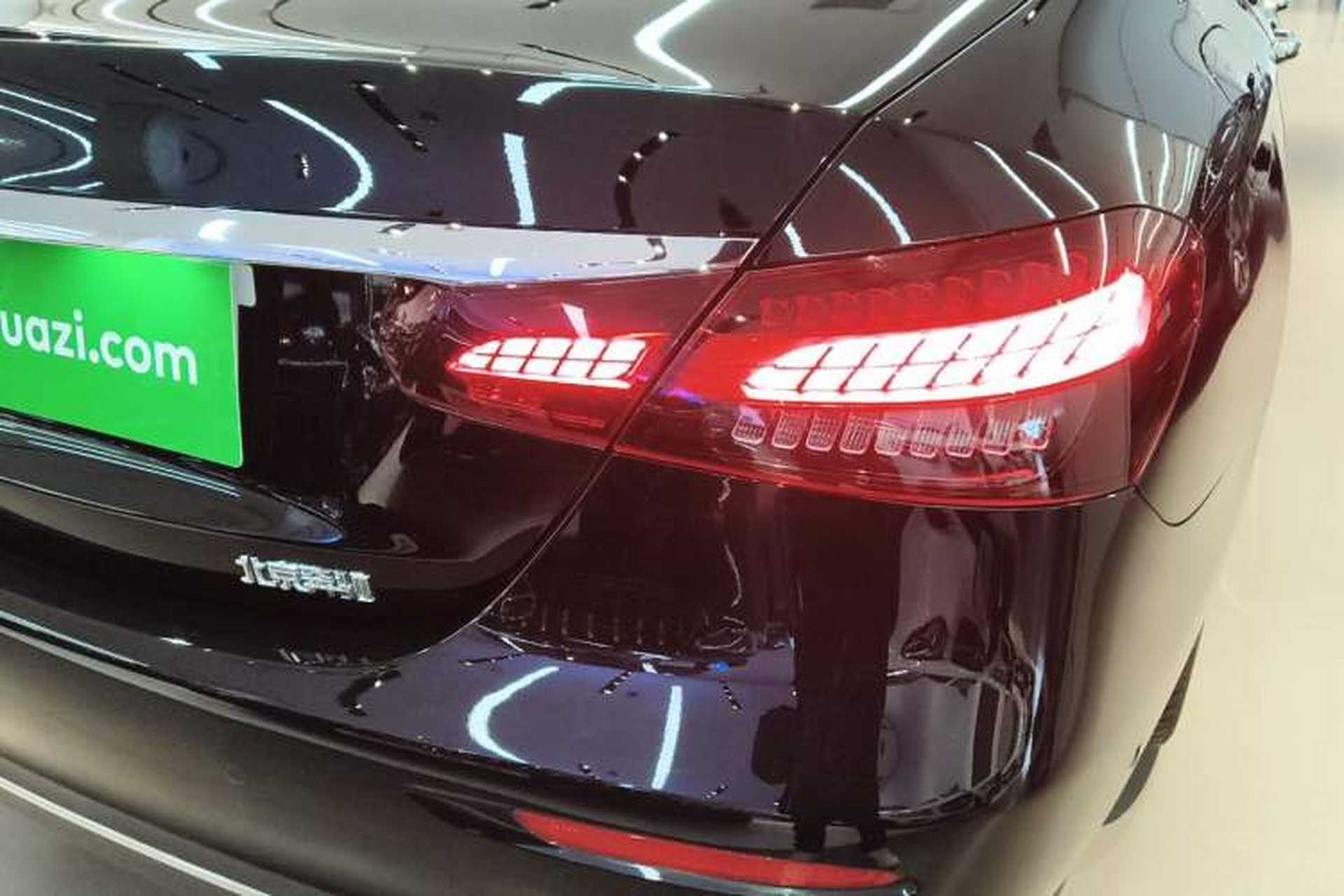 Used Mercedes-Benz E-Class 2023 Updated E 300 L Fashion Edition Right Rear Taillight