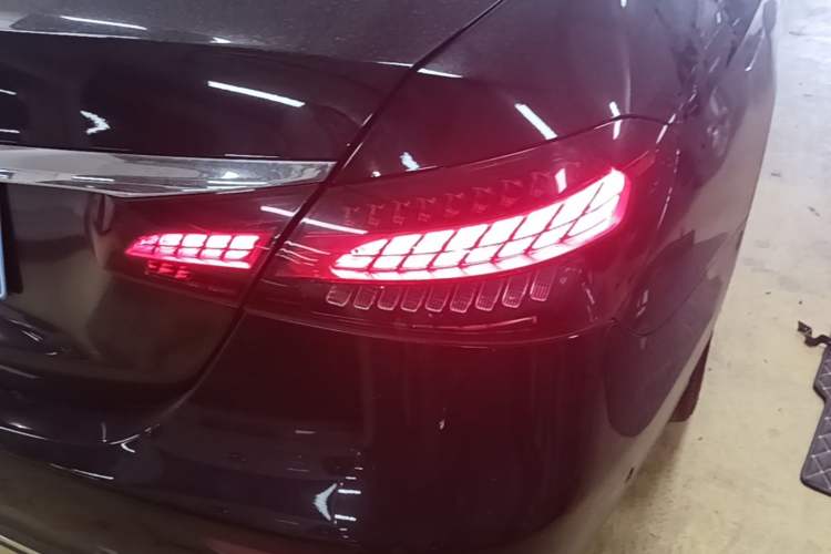 Used Mercedes-Benz E-Class 2023 E 260 L Right Rear Taillight