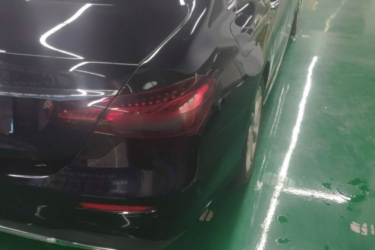 Used Mercedes-Benz E-Class 2023 Restyled E 300 L Sport Luxury Edition Right Rear Taillight
