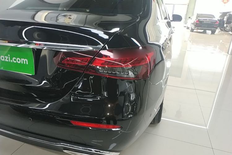 Used Mercedes-Benz E-Class 2023 Updated E 300 L Fashion Edition Right Rear Taillight