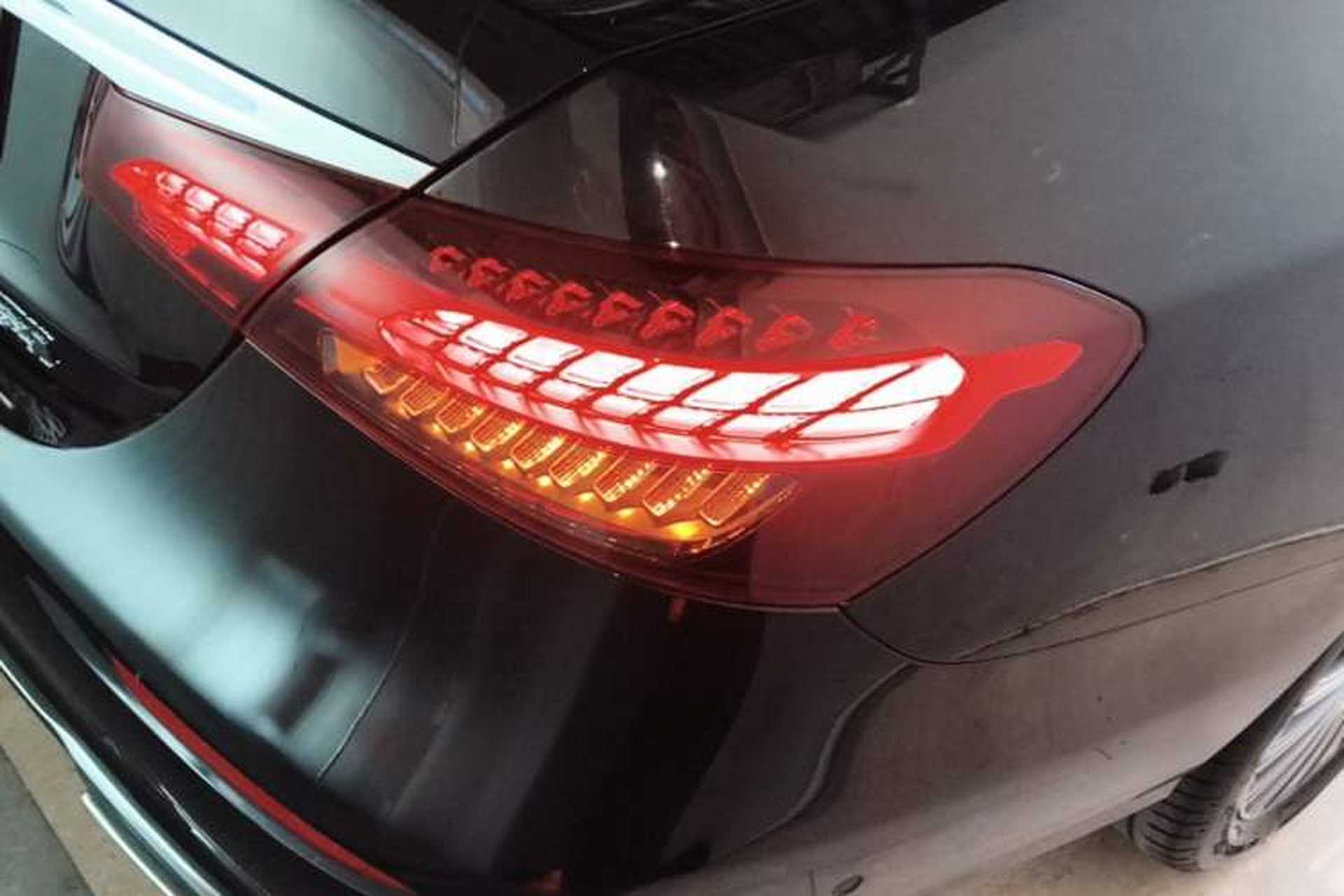 Used Mercedes-Benz E-Class 2023 Updated E 300 L Fashion Edition Right Rear Taillight